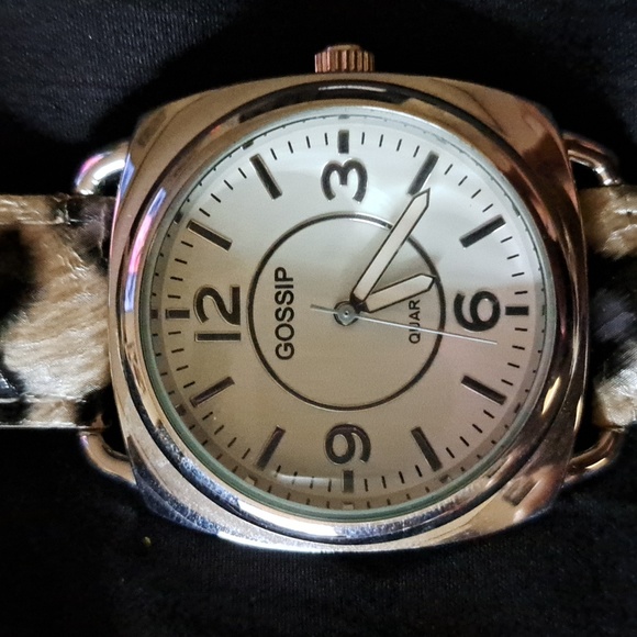 Watch - Picture 2 of 3